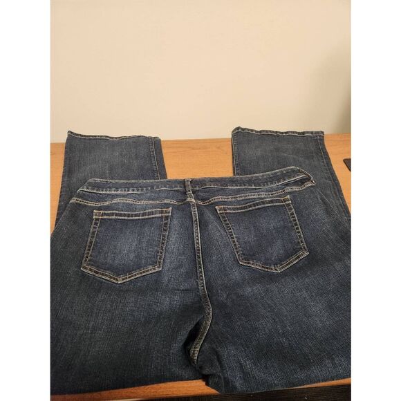 Torrid 22S midrise slim boot vintage stretch 40w, 28 Inseam and 12 rise - Picture 5 of 7